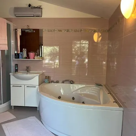 Nonna Alida Holiday home Pula